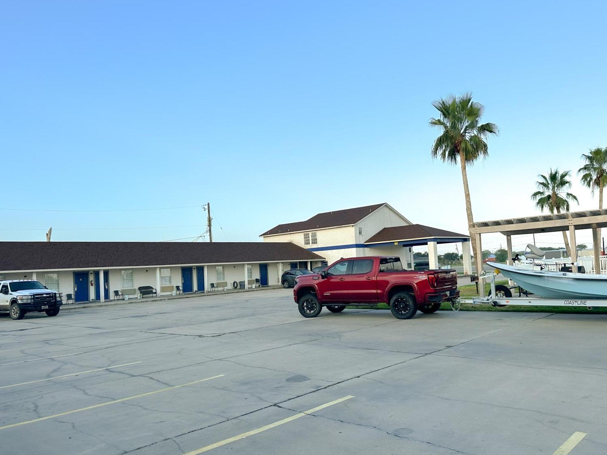 Coastal Bend At Seadrift, Motel & Rv Park Exterior photo
