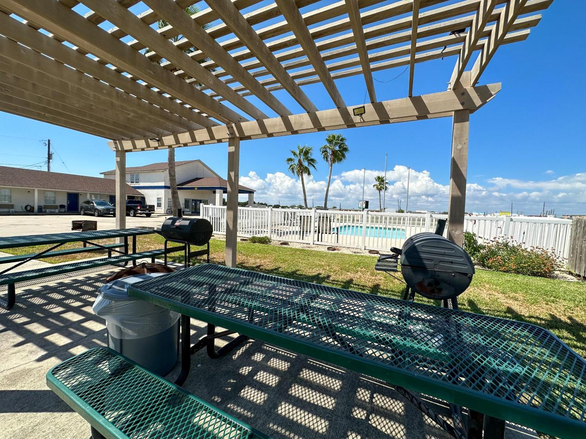 Coastal Bend At Seadrift, Motel & Rv Park Exterior photo